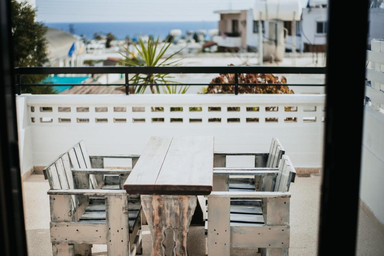 Ovis Hotel Apartments Ayia Napa Exterior photo